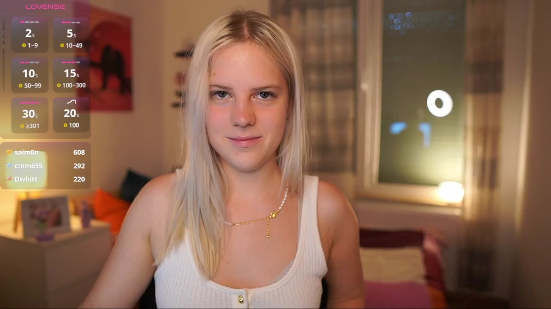 Gallery image thumbnail from Merrilyn__'s myfreecams stream on, 06/18/2025, 16:22 image 1 of 20