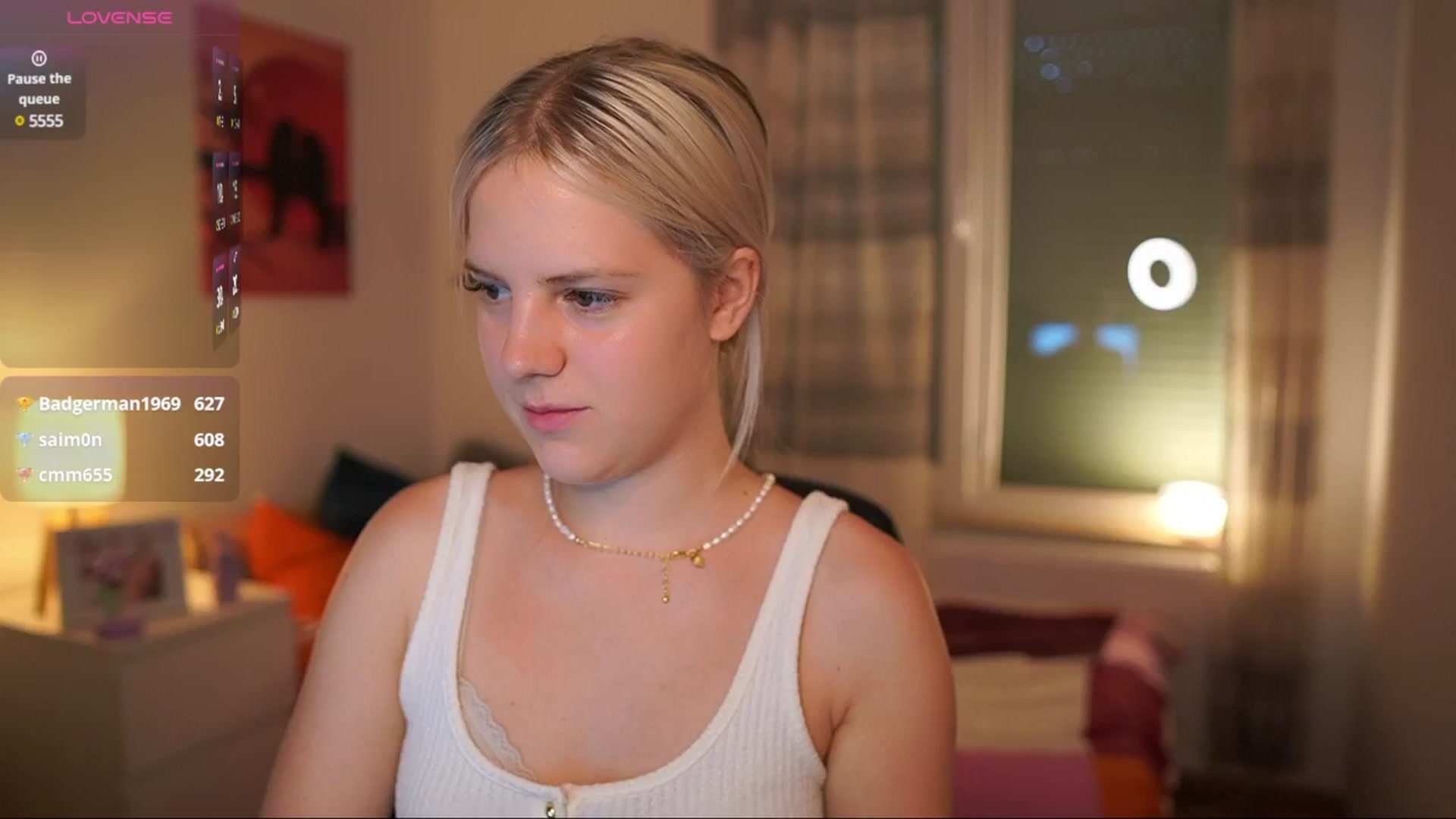 Gallery image thumbnail from Merrilyn__'s myfreecams stream on, 06/18/2025, 17:50 image 9 of 20