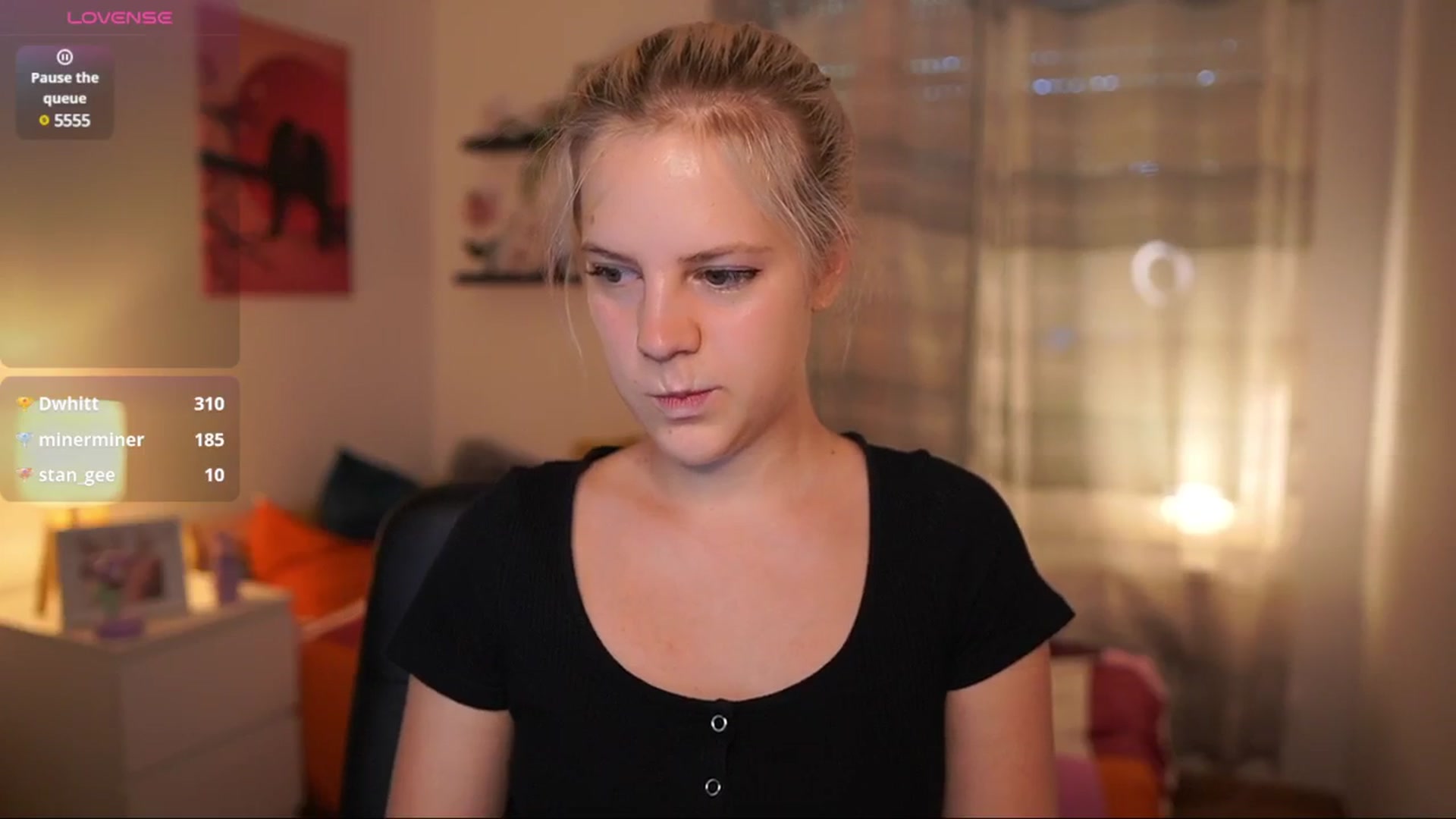 Gallery image thumbnail from Merrilyn__'s myfreecams stream on, 06/19/2025, 14:08 image 10 of 20