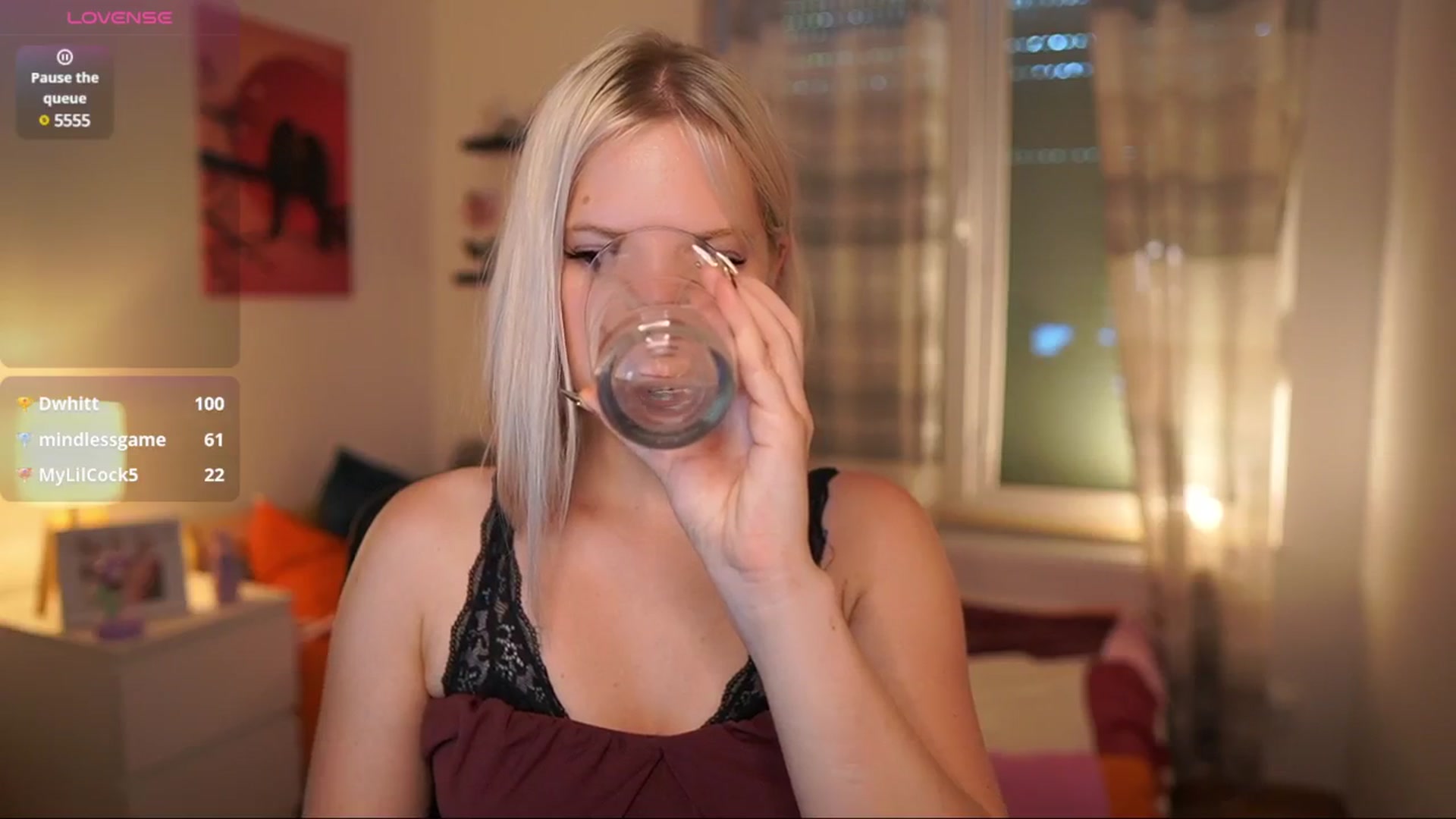 Gallery image thumbnail from Merrilyn__'s myfreecams stream on, 06/23/2025, 14:11 image 15 of 20