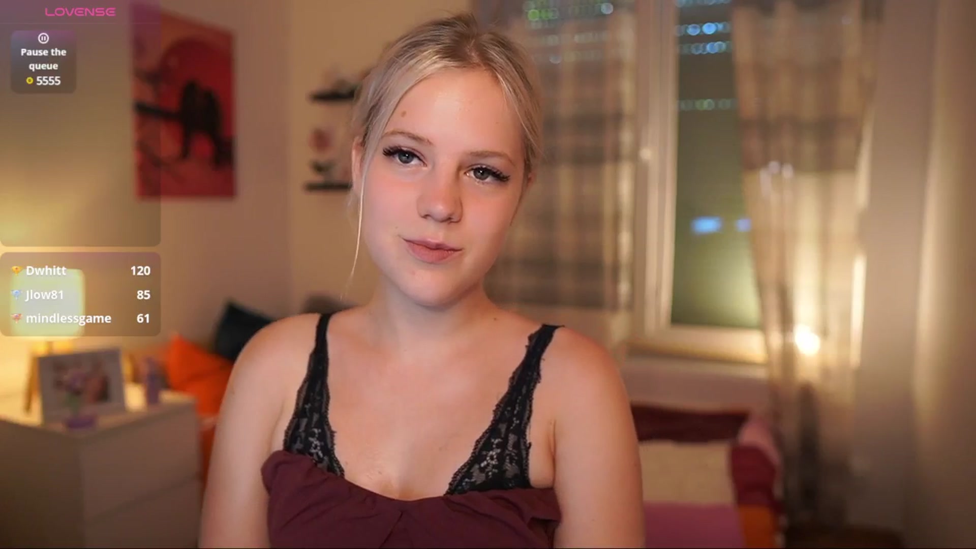 Gallery image thumbnail from Merrilyn__'s myfreecams stream on, 06/23/2025, 15:15 image 9 of 20