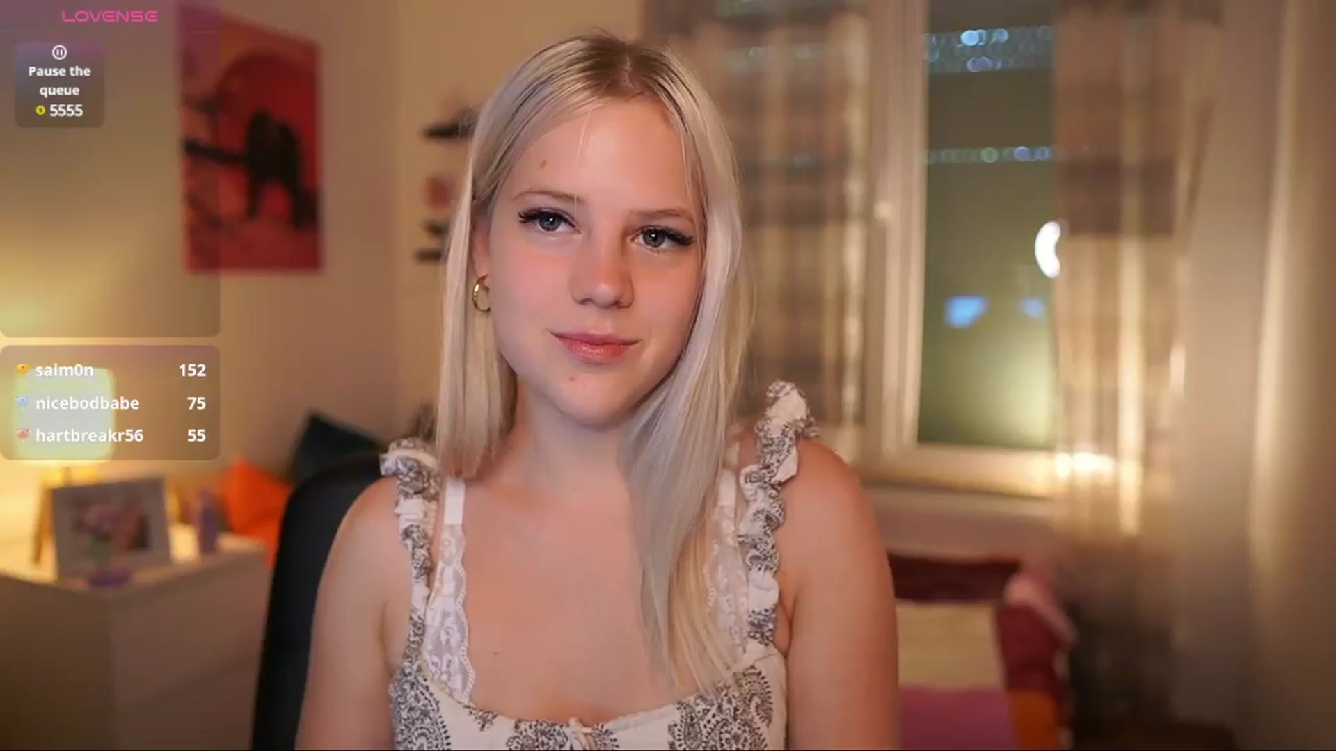 Gallery image thumbnail from Merrilyn__'s myfreecams stream on, 06/24/2025, 15:46 image 11 of 20