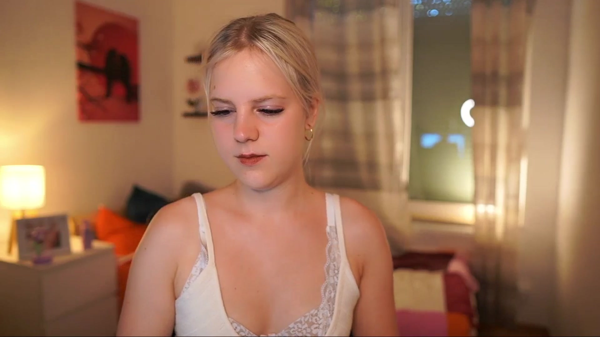 Gallery image thumbnail from Merrilyn__'s myfreecams stream on, 06/25/2025, 17:54 image 19 of 20