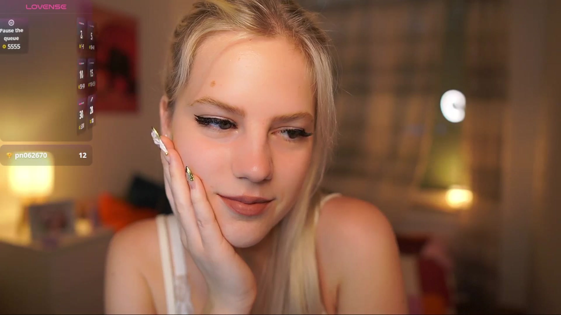 Gallery image thumbnail from Merrilyn__'s myfreecams stream on, 07/02/2025, 14:50 image 3 of 20