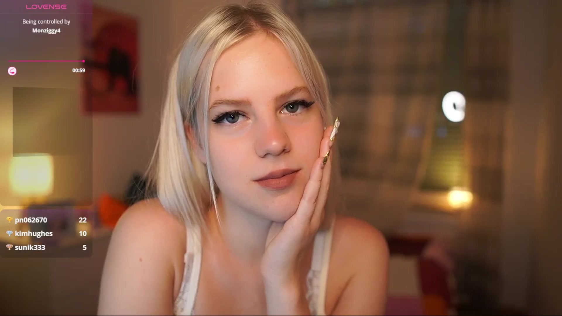 Gallery image thumbnail from Merrilyn__'s myfreecams stream on, 07/02/2025, 14:50 image 16 of 20