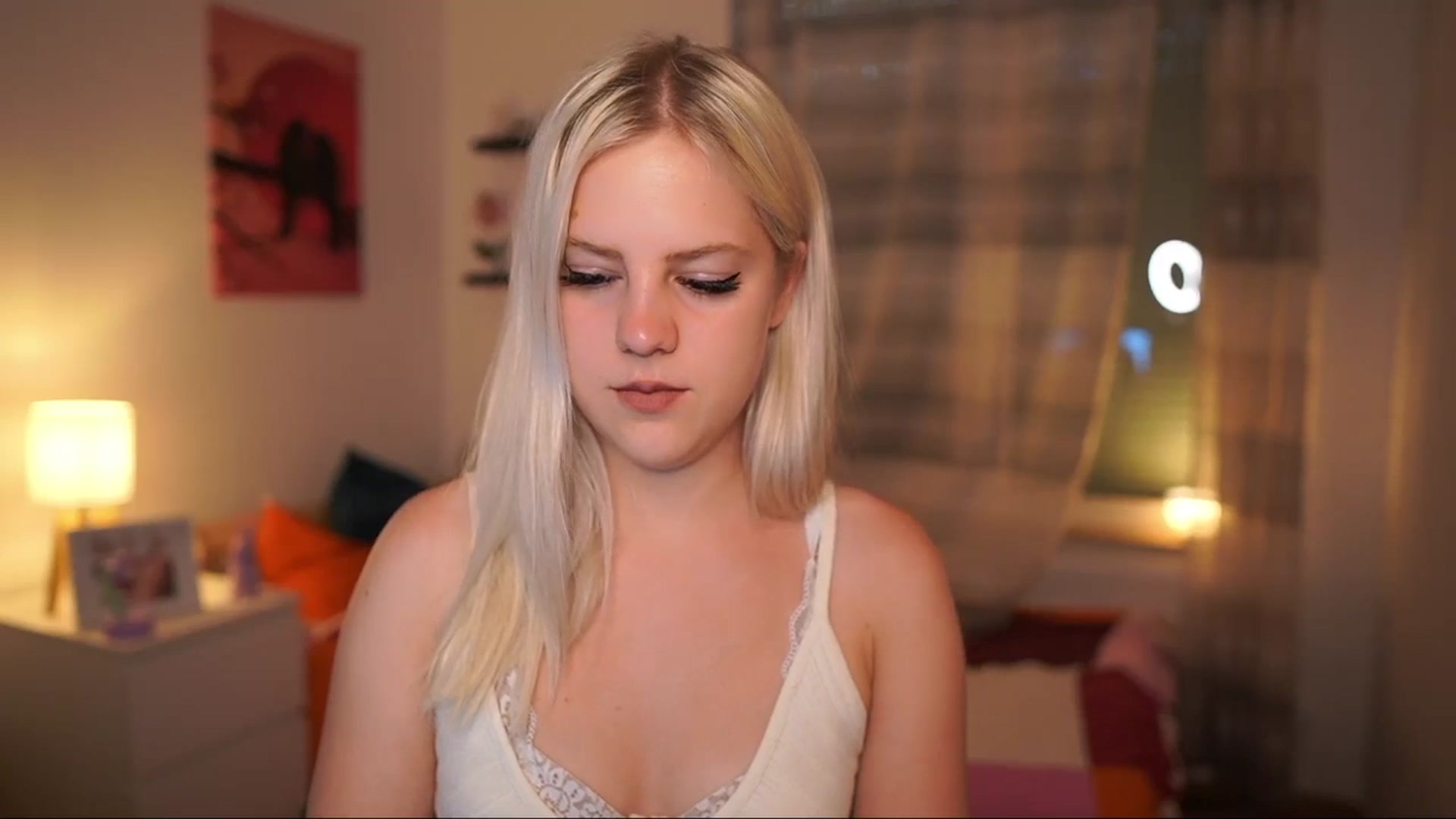 Gallery image thumbnail from Merrilyn__'s myfreecams stream on, 07/02/2025, 15:14 image 3 of 20