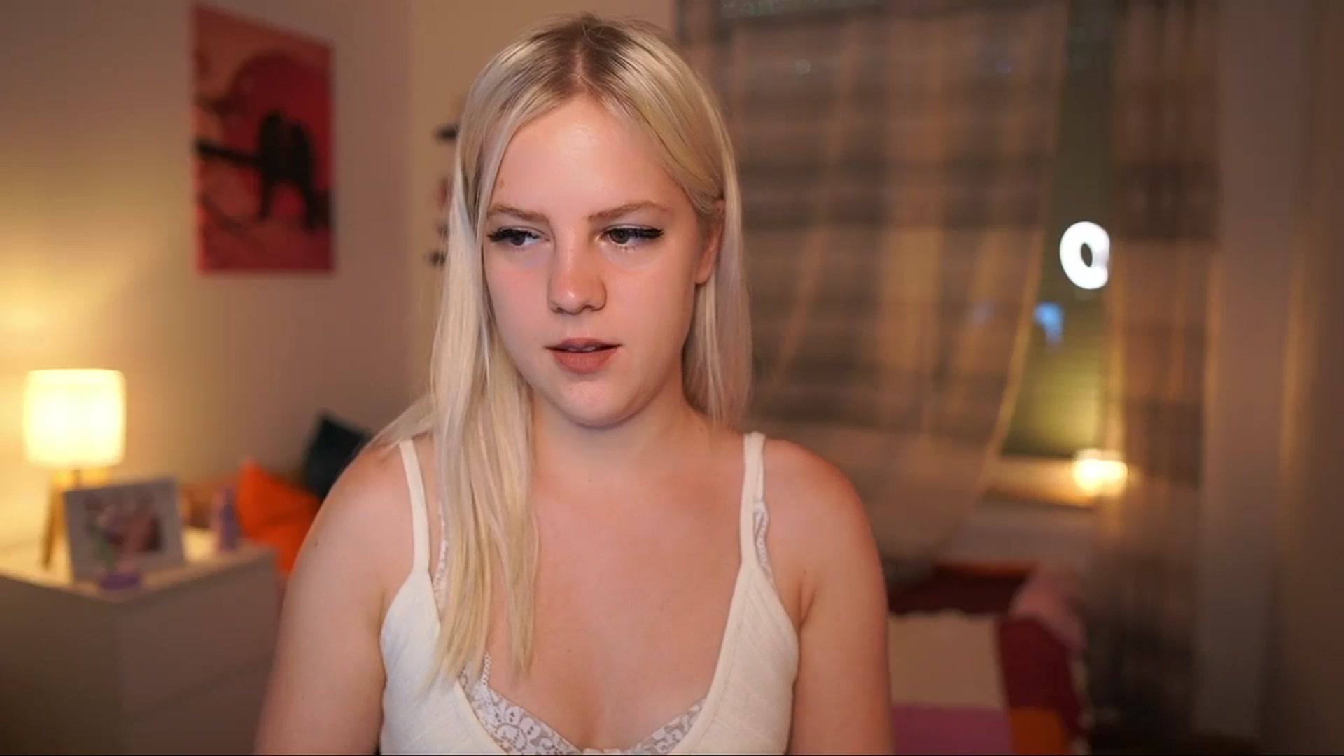 Gallery image thumbnail from Merrilyn__'s myfreecams stream on, 07/02/2025, 15:14 image 10 of 20