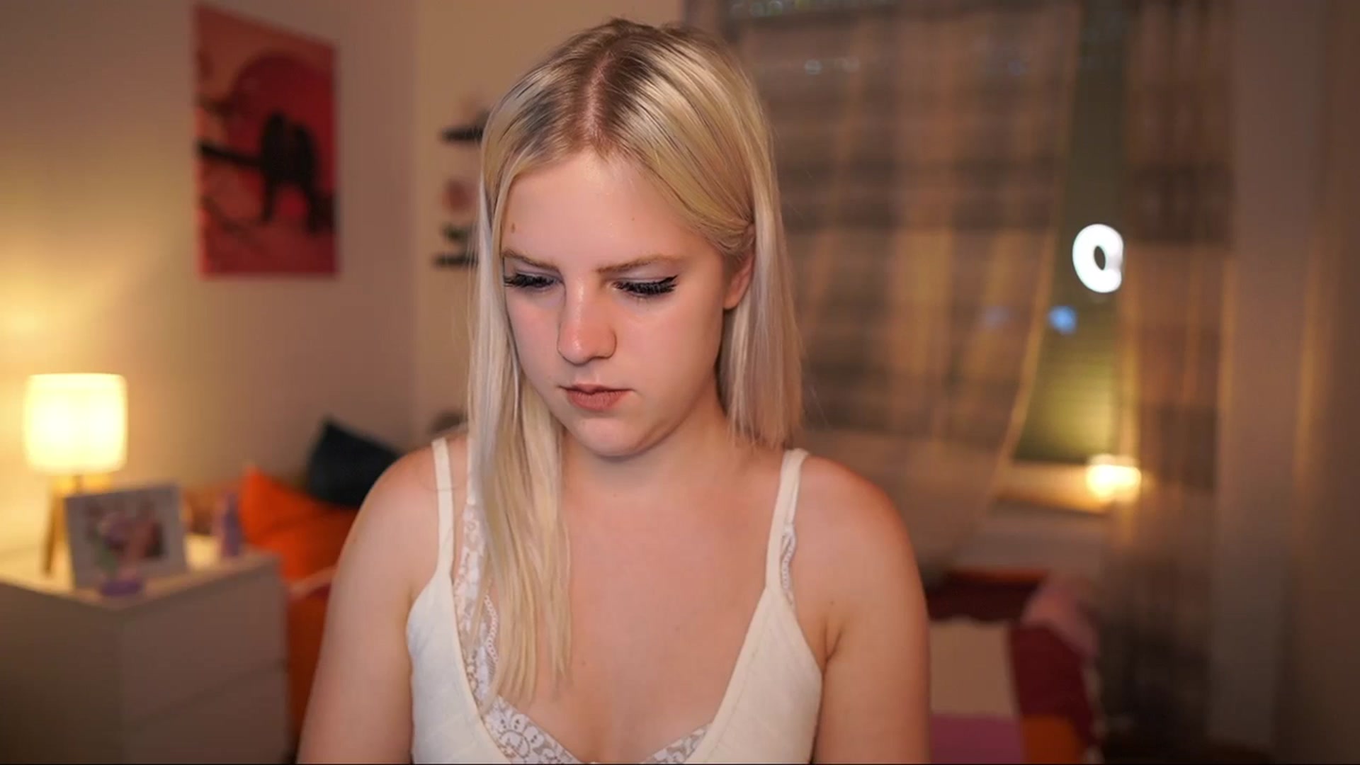 Gallery image thumbnail from Merrilyn__'s myfreecams stream on, 07/02/2025, 15:14 image 12 of 20
