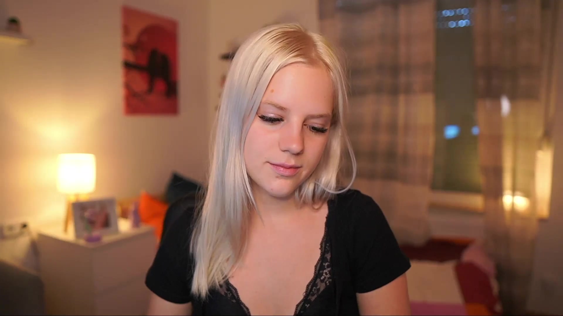 Gallery image thumbnail from Merrilyn__'s myfreecams stream on, 07/08/2025, 15:54 image 15 of 20