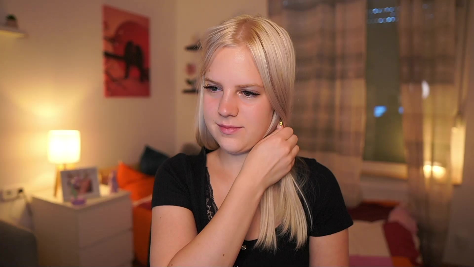 Gallery image thumbnail from Merrilyn__'s myfreecams stream on, 07/08/2025, 15:54 image 8 of 20