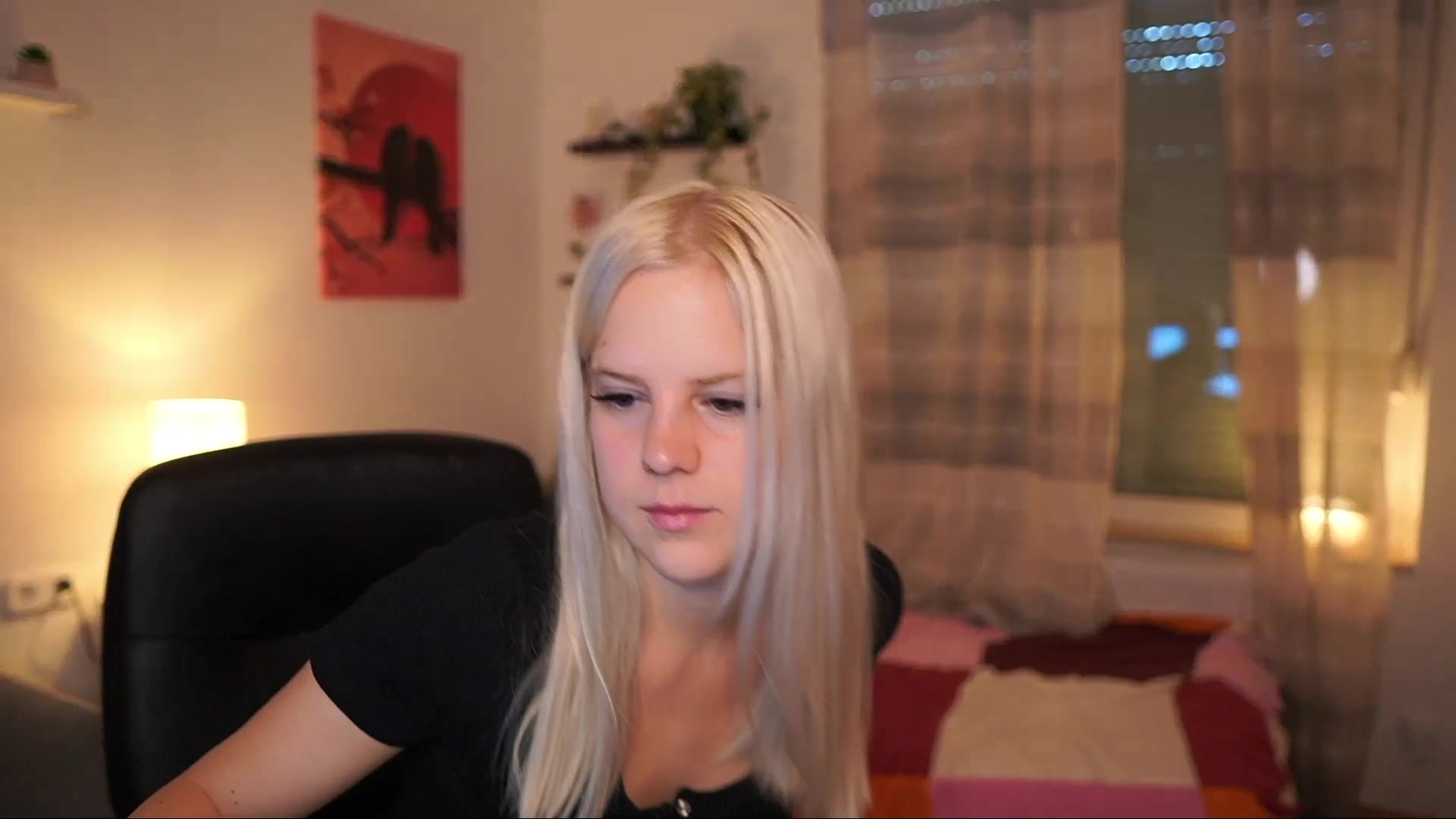 Gallery image thumbnail from Merrilyn__'s myfreecams stream on, 07/08/2025, 15:54 image 4 of 20