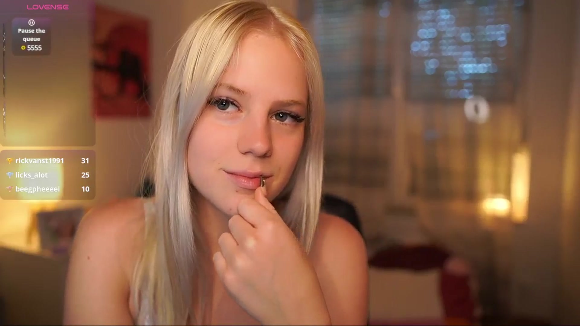 Gallery image thumbnail from Merrilyn__'s myfreecams stream on, 07/11/2025, 16:38 image 3 of 20