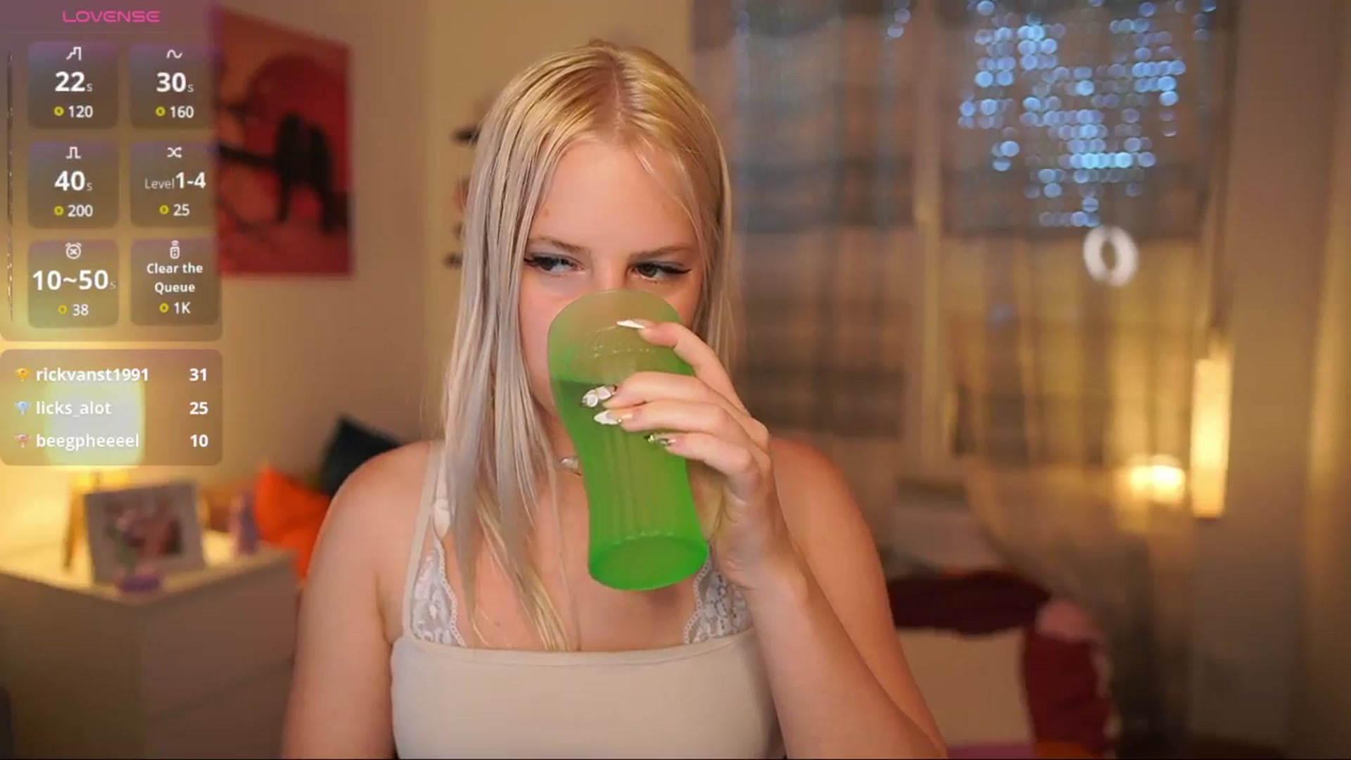 Gallery image thumbnail from Merrilyn__'s myfreecams stream on, 07/11/2025, 16:38 image 13 of 20