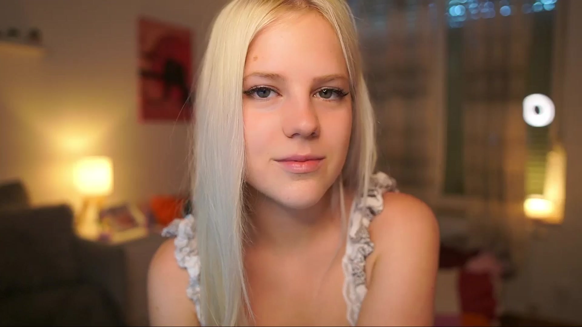 Gallery image thumbnail from Merrilyn__'s myfreecams stream on, 08/01/2025, 13:45 image 10 of 20