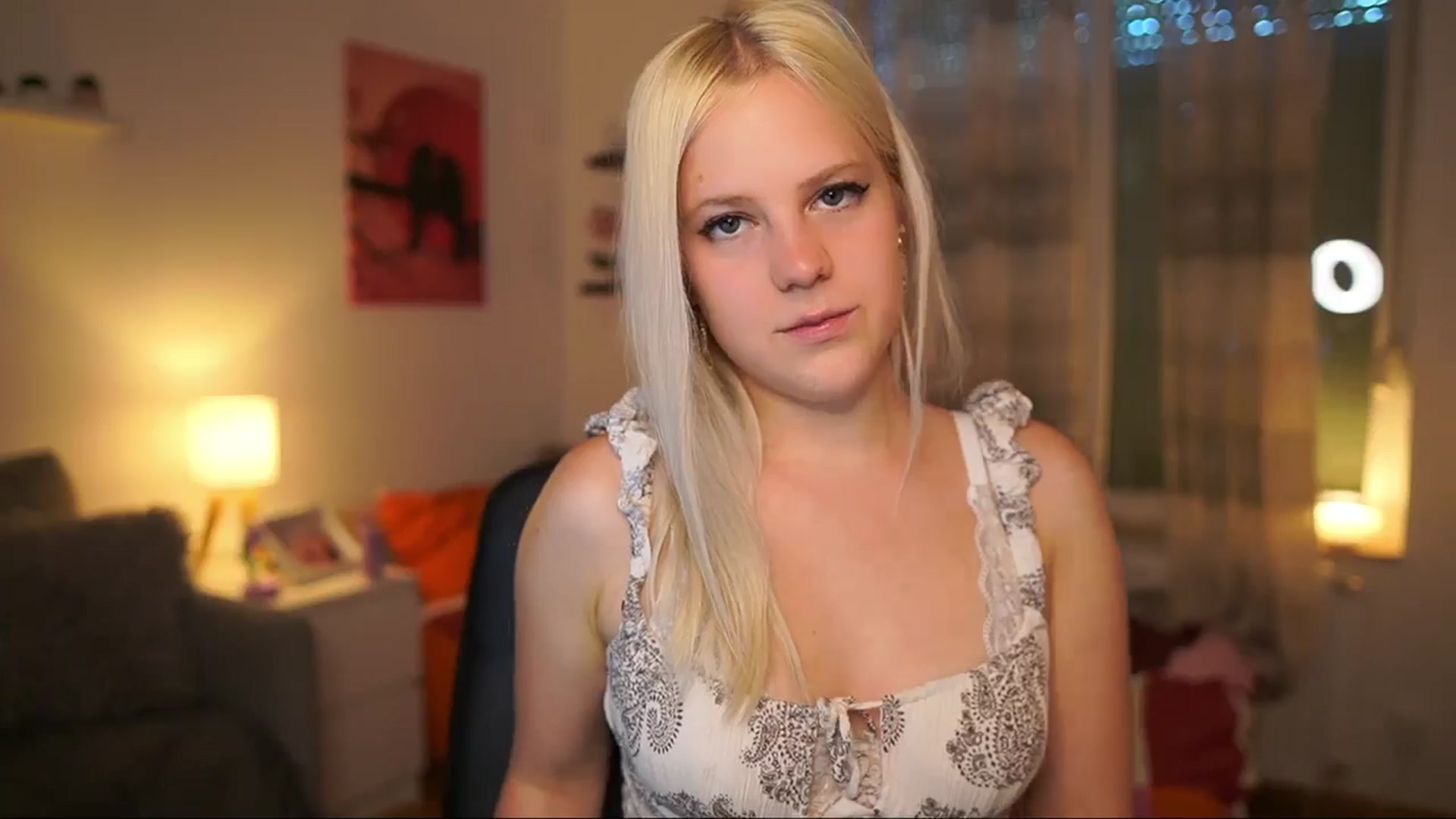 Gallery image thumbnail from Merrilyn__'s myfreecams stream on, 08/01/2025, 13:45 image 12 of 20