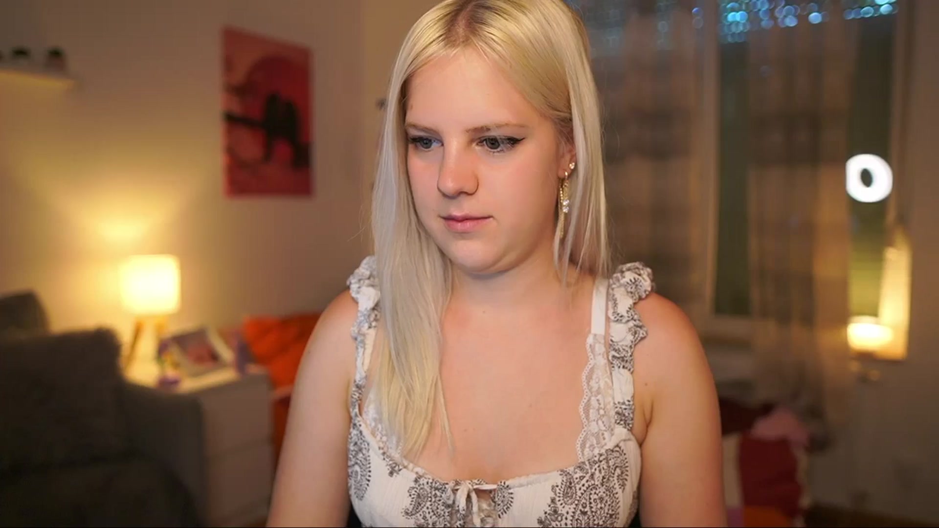 Gallery image thumbnail from Merrilyn__'s myfreecams stream on, 08/01/2025, 13:45 image 14 of 20