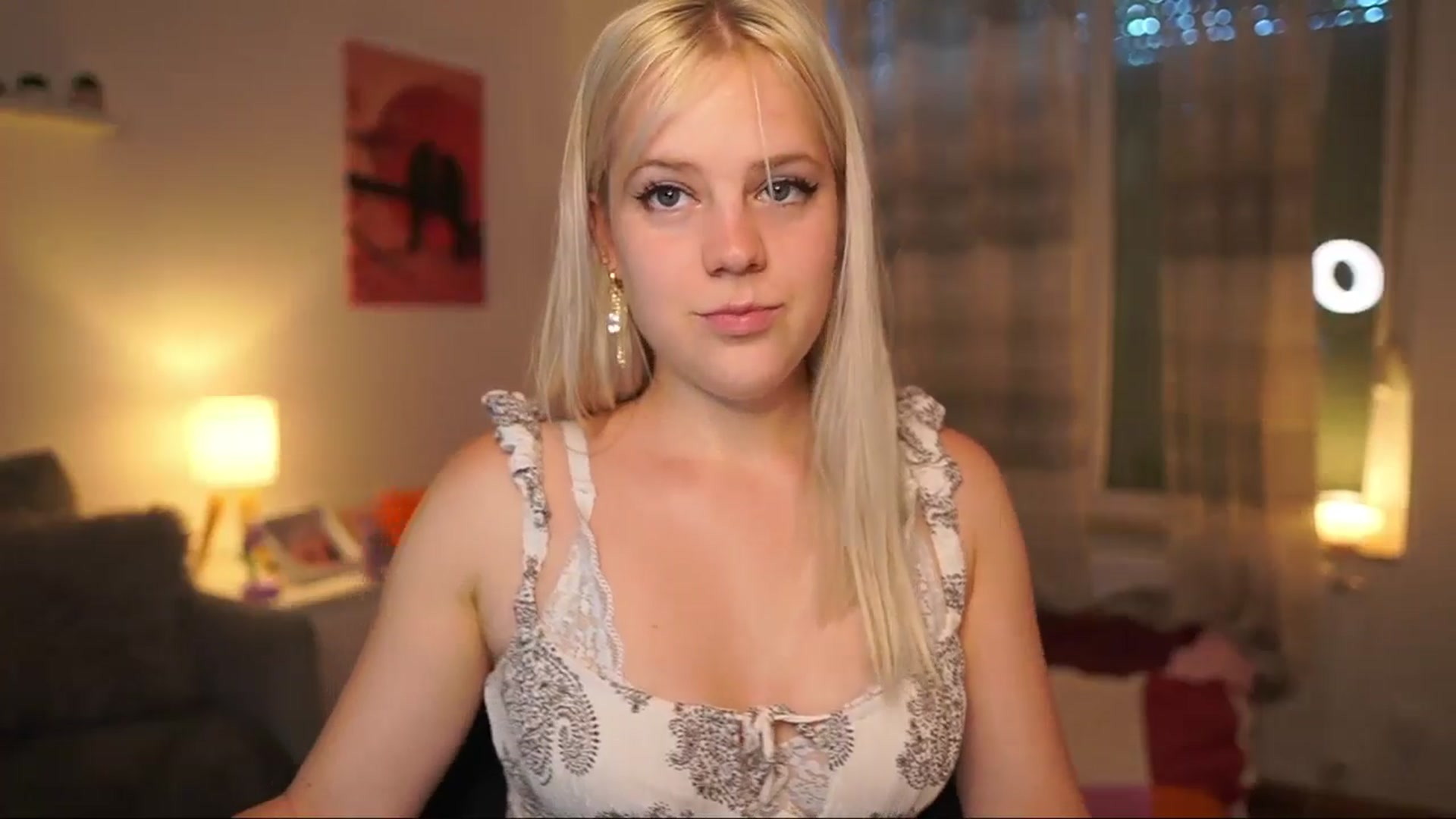 Gallery image thumbnail from Merrilyn__'s myfreecams stream on, 08/01/2025, 14:25 image 15 of 20