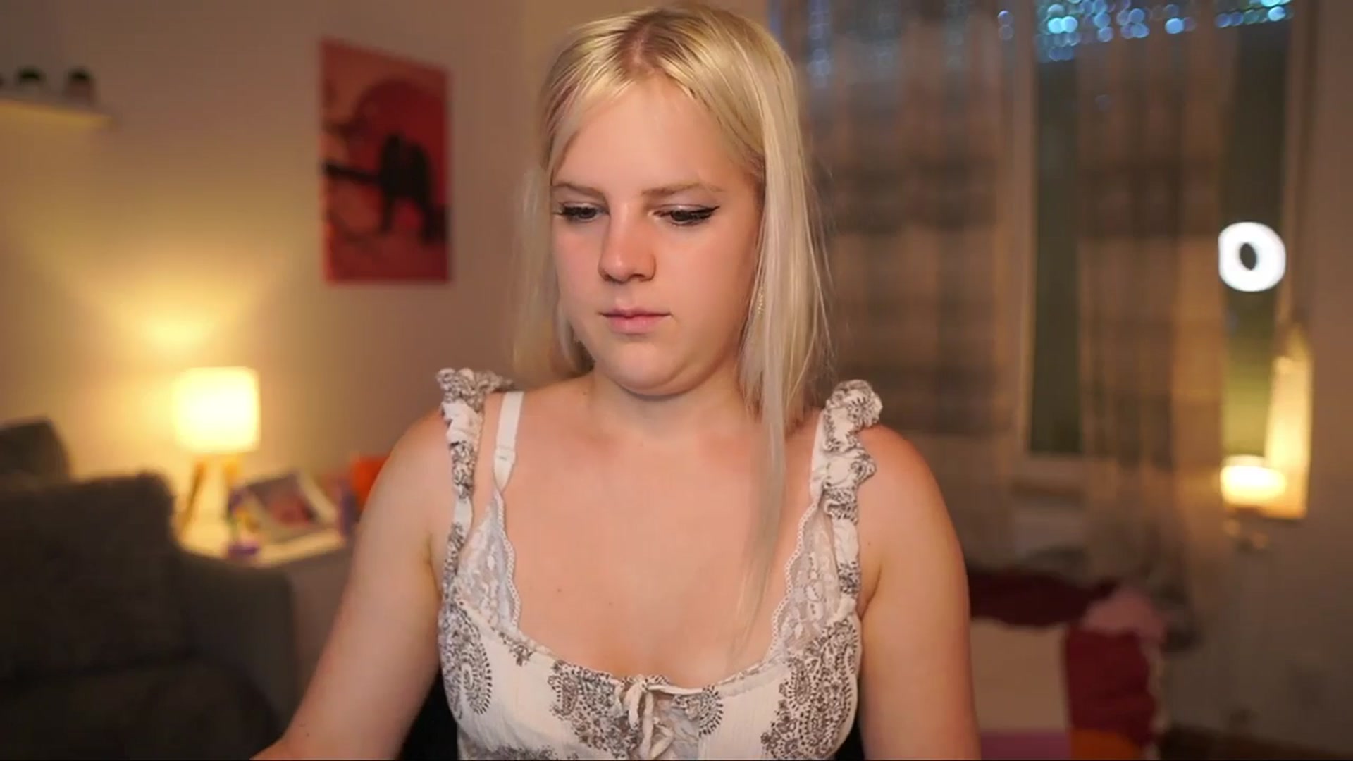 Gallery image thumbnail from Merrilyn__'s myfreecams stream on, 08/01/2025, 14:25 image 4 of 20