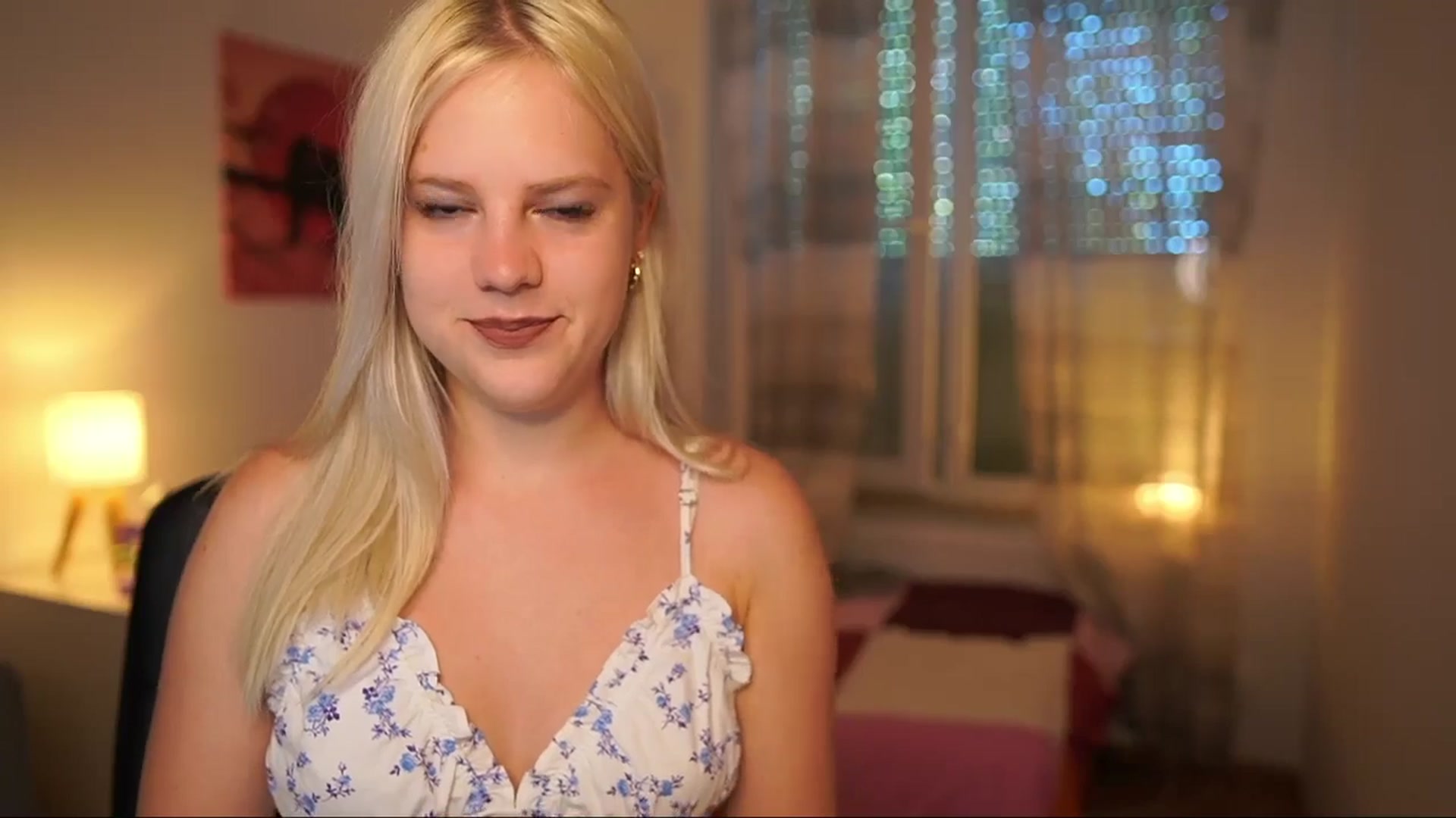Gallery image thumbnail from Merrilyn__'s myfreecams stream on, 08/06/2025, 14:06 image 6 of 20
