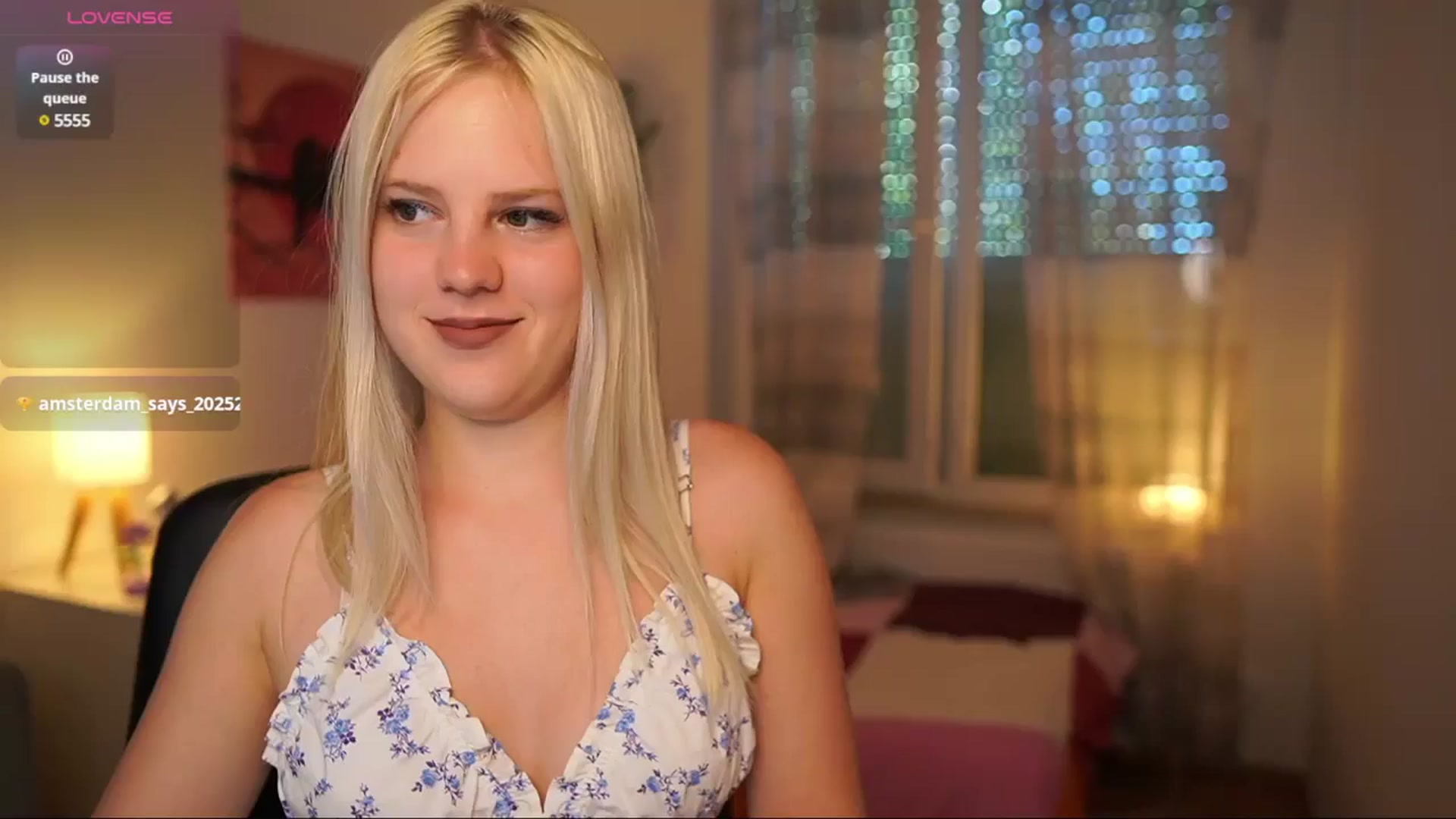 Gallery image thumbnail from Merrilyn__'s myfreecams stream on, 08/06/2025, 15:18 image 4 of 20
