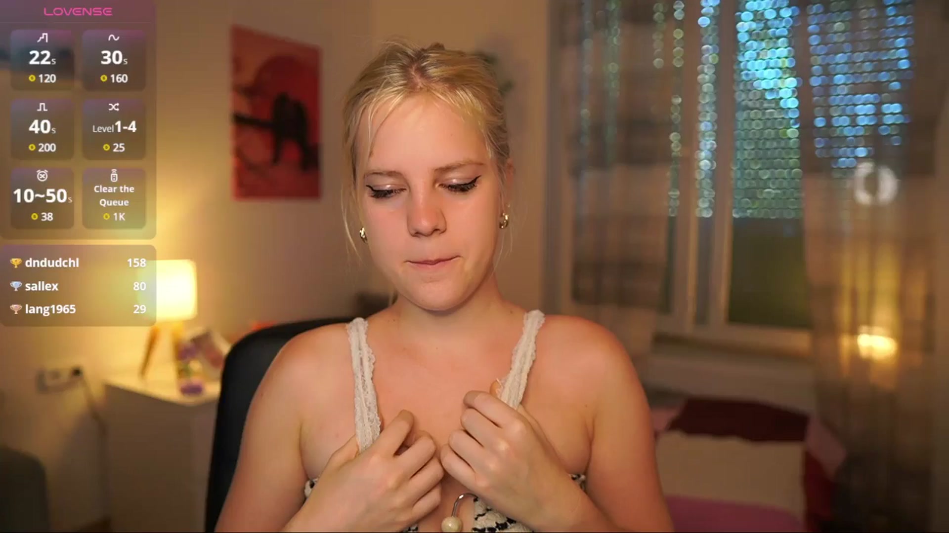Gallery image thumbnail from Merrilyn__'s myfreecams stream on, 08/07/2025, 16:36 image 1 of 20