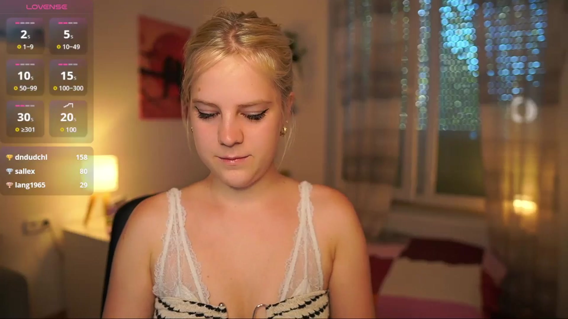 Gallery image thumbnail from Merrilyn__'s myfreecams stream on, 08/07/2025, 16:36 image 8 of 20