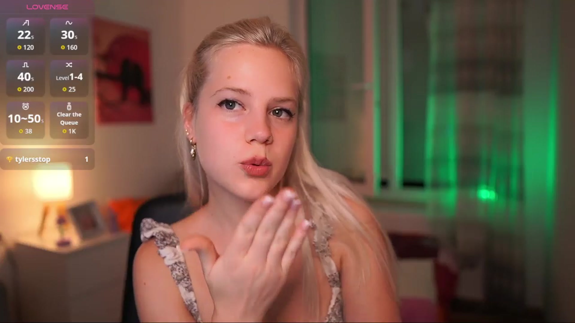 Gallery image thumbnail from Merrilyn__'s myfreecams stream on, 08/12/2025, 20:51 image 9 of 20