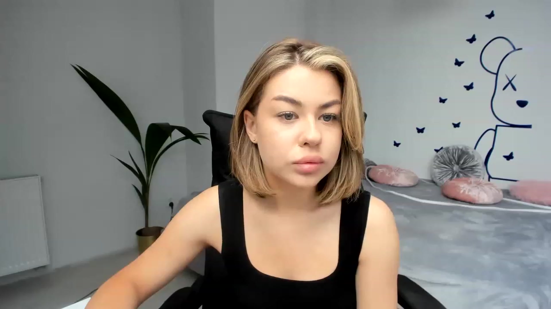 Gallery image thumbnail from MerryBerries's myfreecams stream on, 06/11/2023, 14:04 image 19 of 20