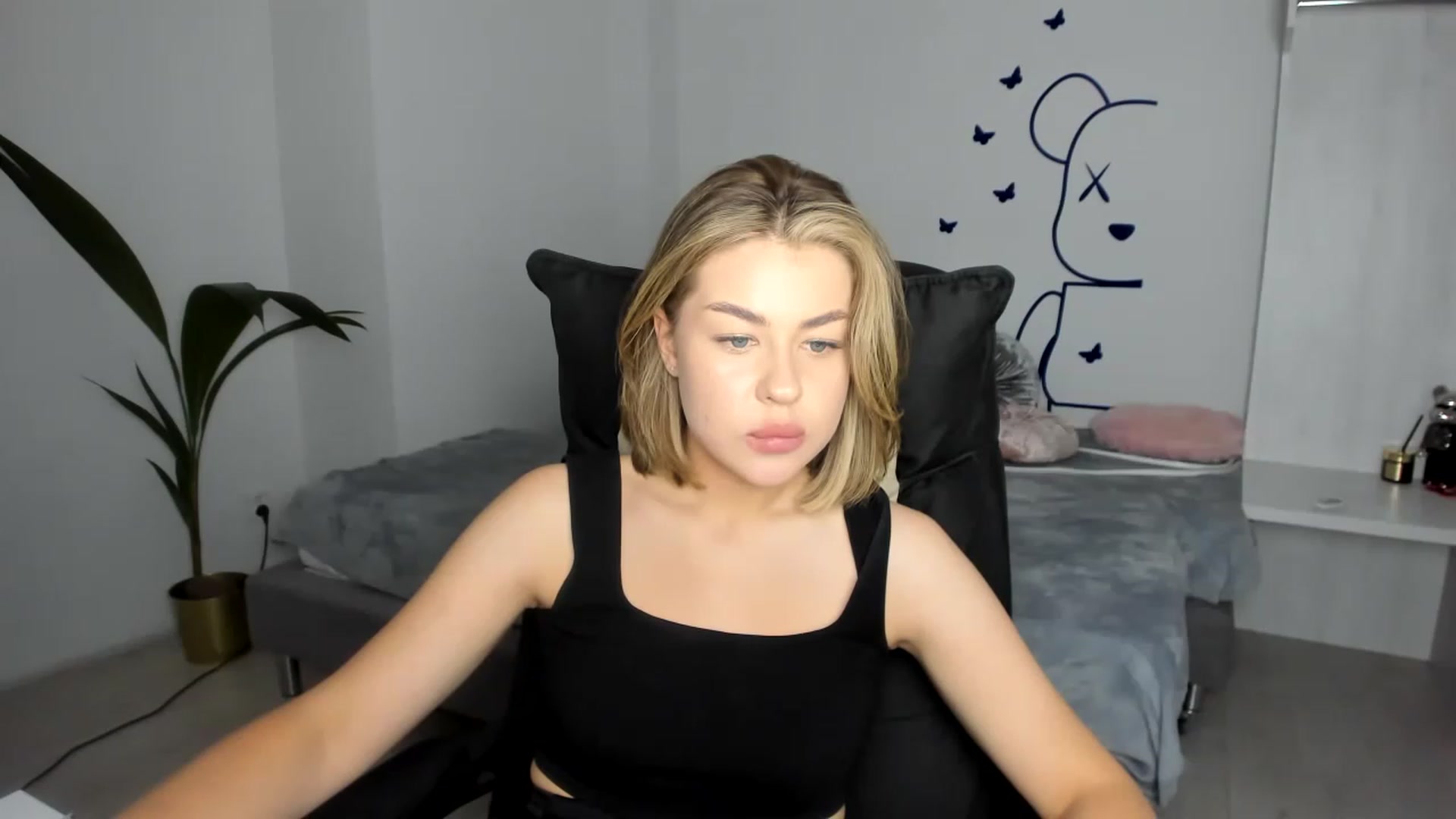 Gallery image thumbnail from MerryBerries's myfreecams stream on, 06/11/2023, 19:03 image 18 of 20