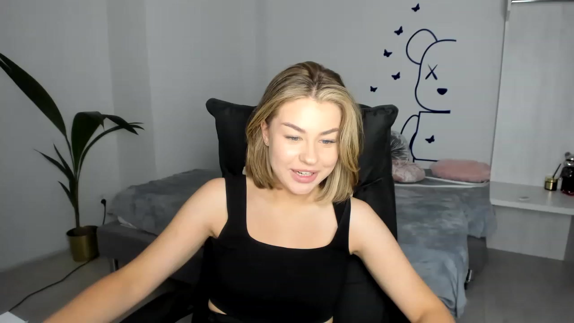 Gallery image thumbnail from MerryBerries's myfreecams stream on, 06/11/2023, 19:03 image 17 of 20