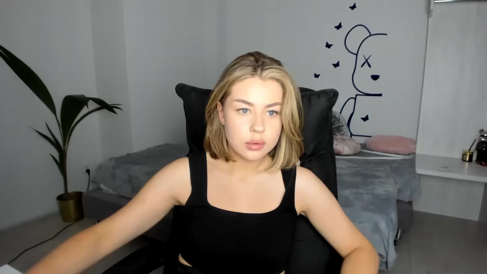 Gallery image thumbnail from MerryBerries's myfreecams stream on, 06/11/2023, 19:03 image 19 of 20