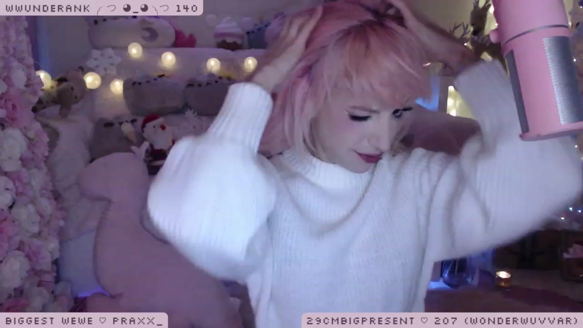 Gallery image thumbnail from MerryBishmas's myfreecams stream on, 12/16/2022, 02:20 image 6 of 20