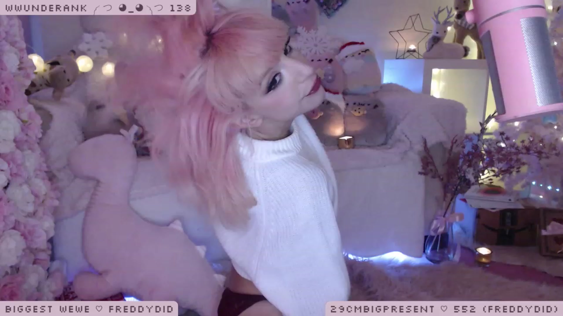 Gallery image thumbnail from MerryBishmas's myfreecams stream on, 12/16/2022, 02:20 image 14 of 20