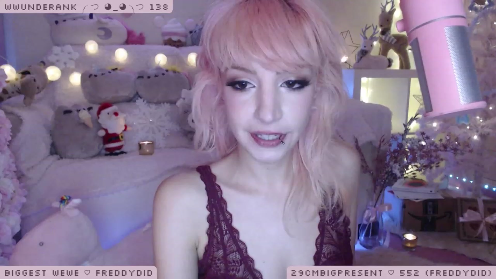 Gallery image thumbnail from MerryBishmas's myfreecams stream on, 12/16/2022, 02:20 image 19 of 20