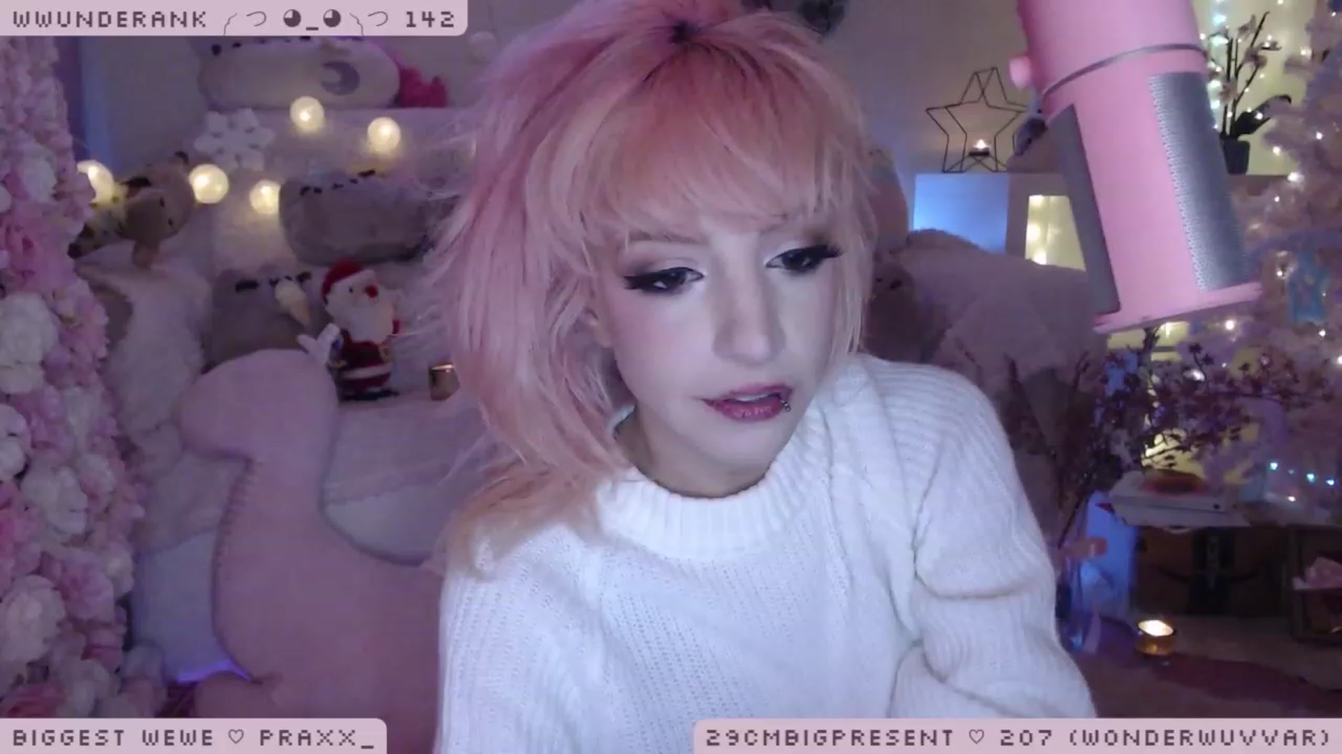 Gallery image thumbnail from MerryBishmas's myfreecams stream on, 12/16/2022, 02:20 image 10 of 20