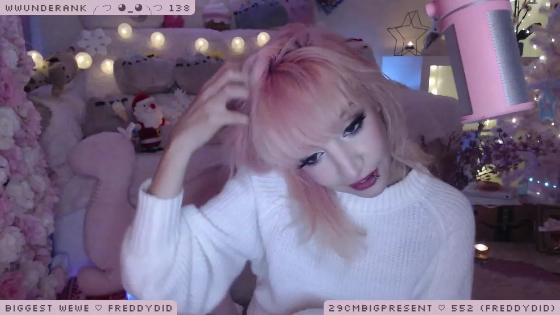 Gallery image thumbnail from MerryBishmas's myfreecams stream on, 12/16/2022, 02:20 image 12 of 20