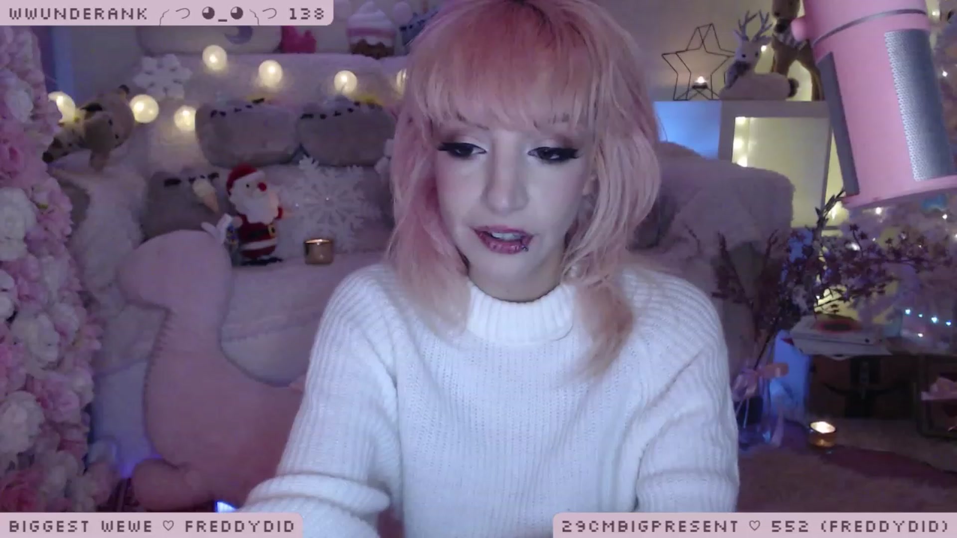 Gallery image thumbnail from MerryBishmas's myfreecams stream on, 12/16/2022, 02:20 image 13 of 20