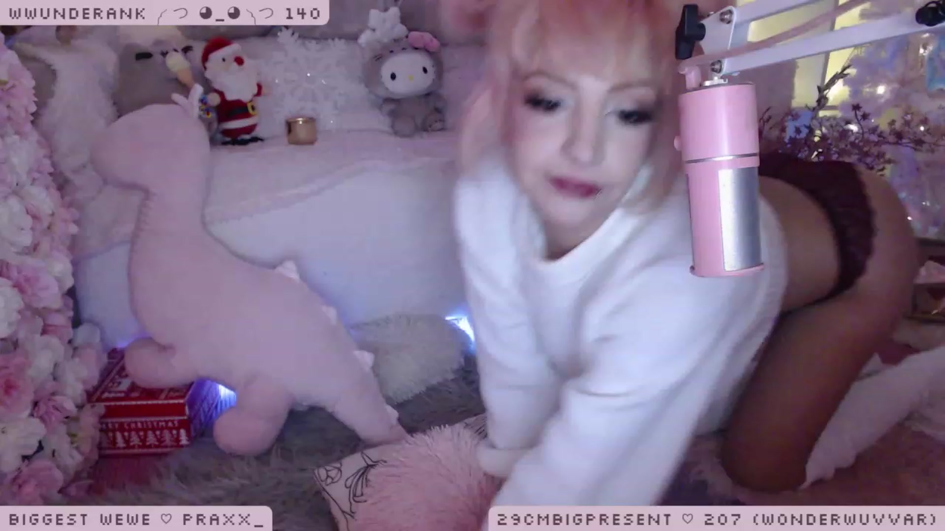 Gallery image thumbnail from MerryBishmas's myfreecams stream on, 12/16/2022, 02:20 image 4 of 20