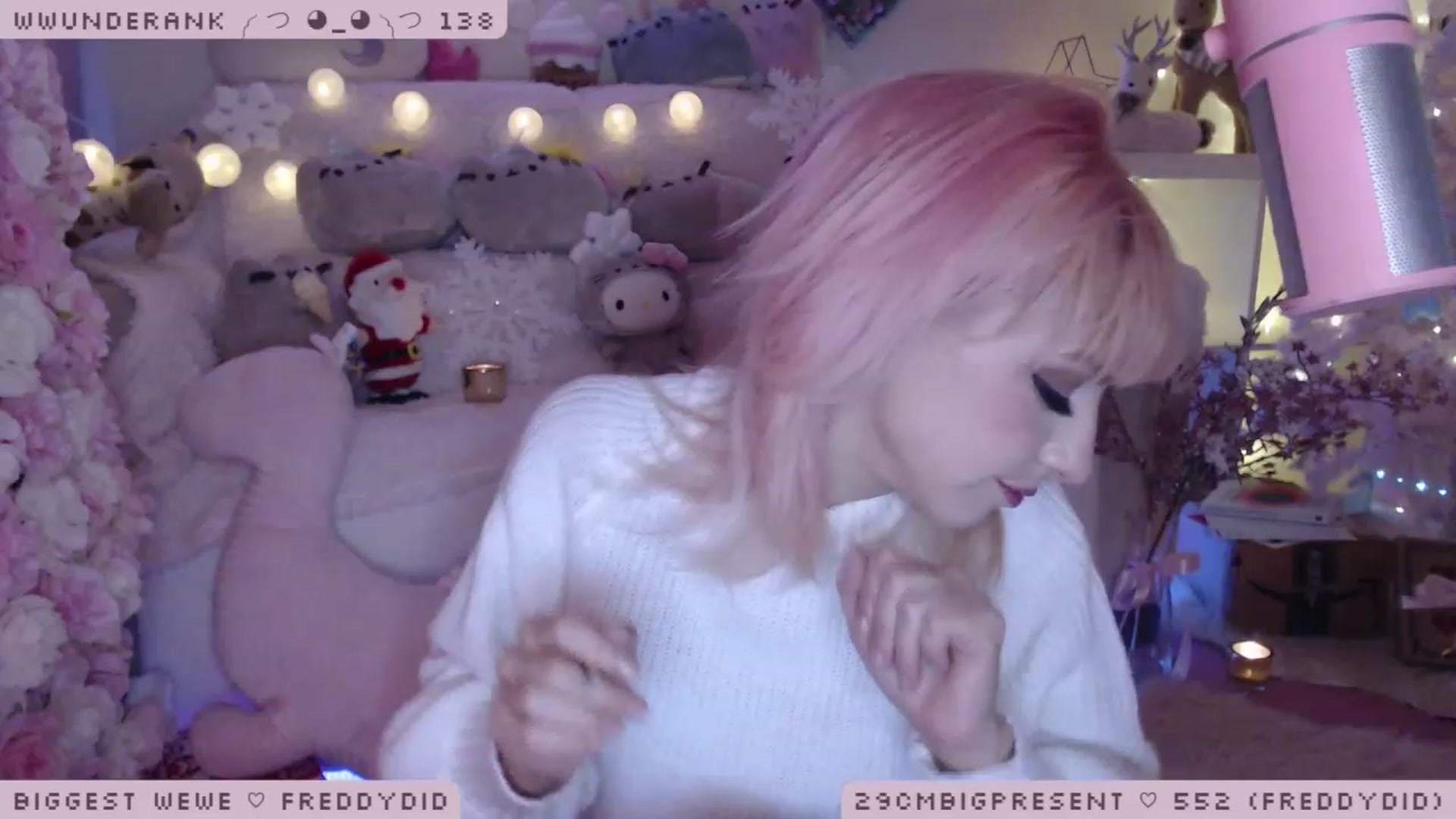 Gallery image thumbnail from MerryBishmas's myfreecams stream on, 12/16/2022, 02:45 image 14 of 20