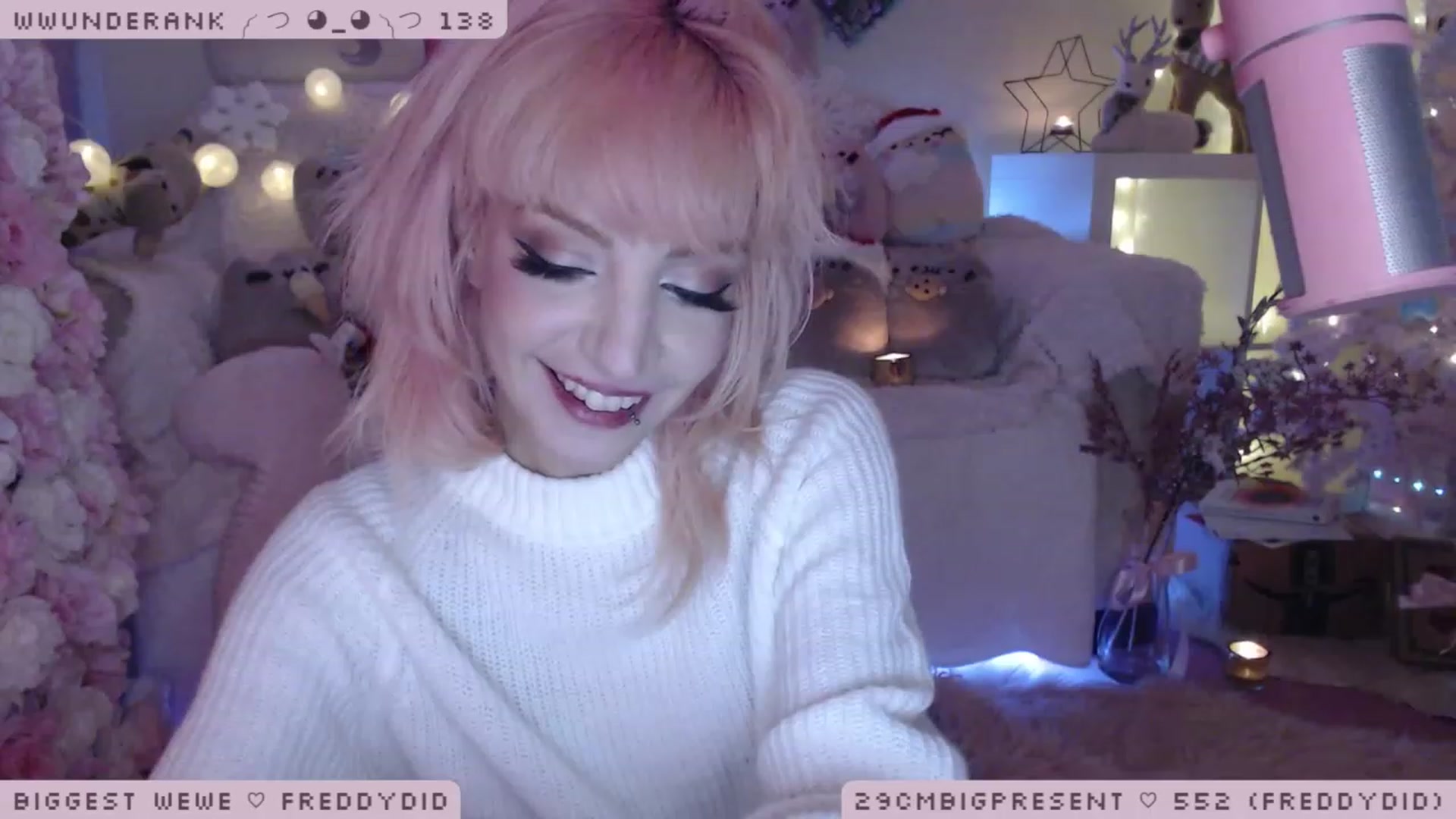 Gallery image thumbnail from MerryBishmas's myfreecams stream on, 12/16/2022, 02:45 image 15 of 20
