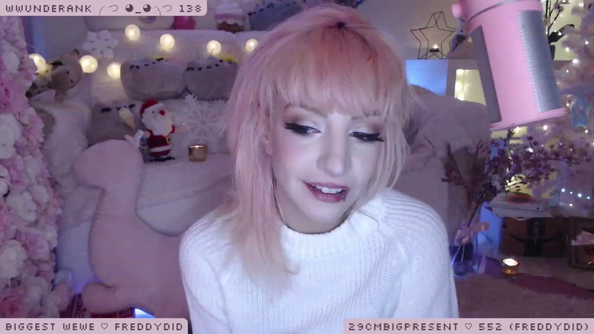 Gallery image thumbnail from MerryBishmas's myfreecams stream on, 12/16/2022, 02:45 image 13 of 20