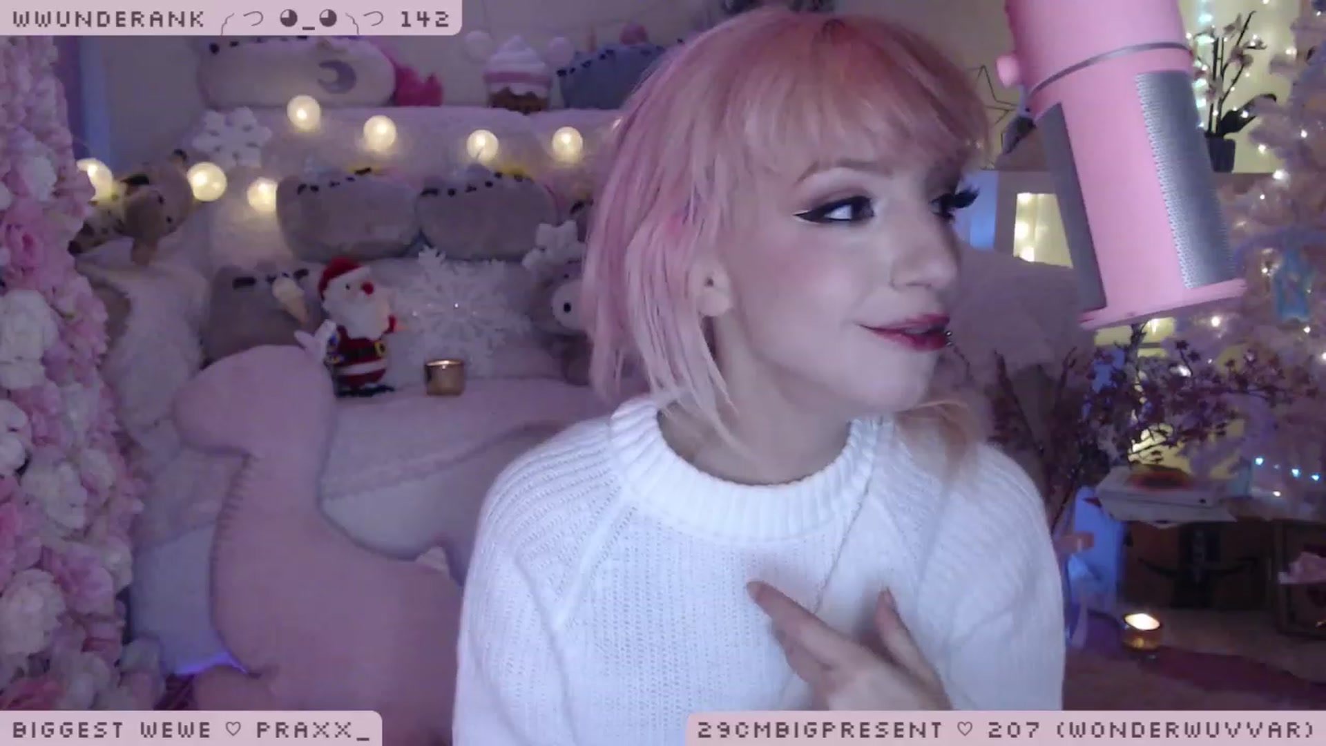 Gallery image thumbnail from MerryBishmas's myfreecams stream on, 12/16/2022, 02:45 image 12 of 20