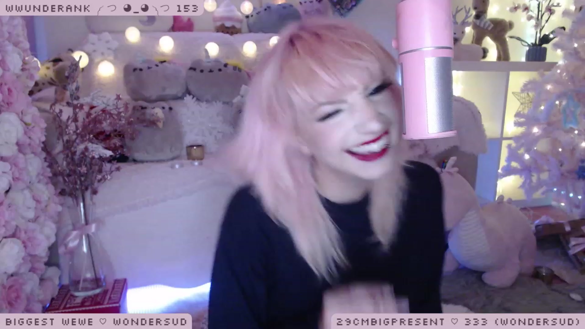 Gallery image thumbnail from MerryBishmas's myfreecams stream on, 12/17/2022, 01:36 image 1 of 20