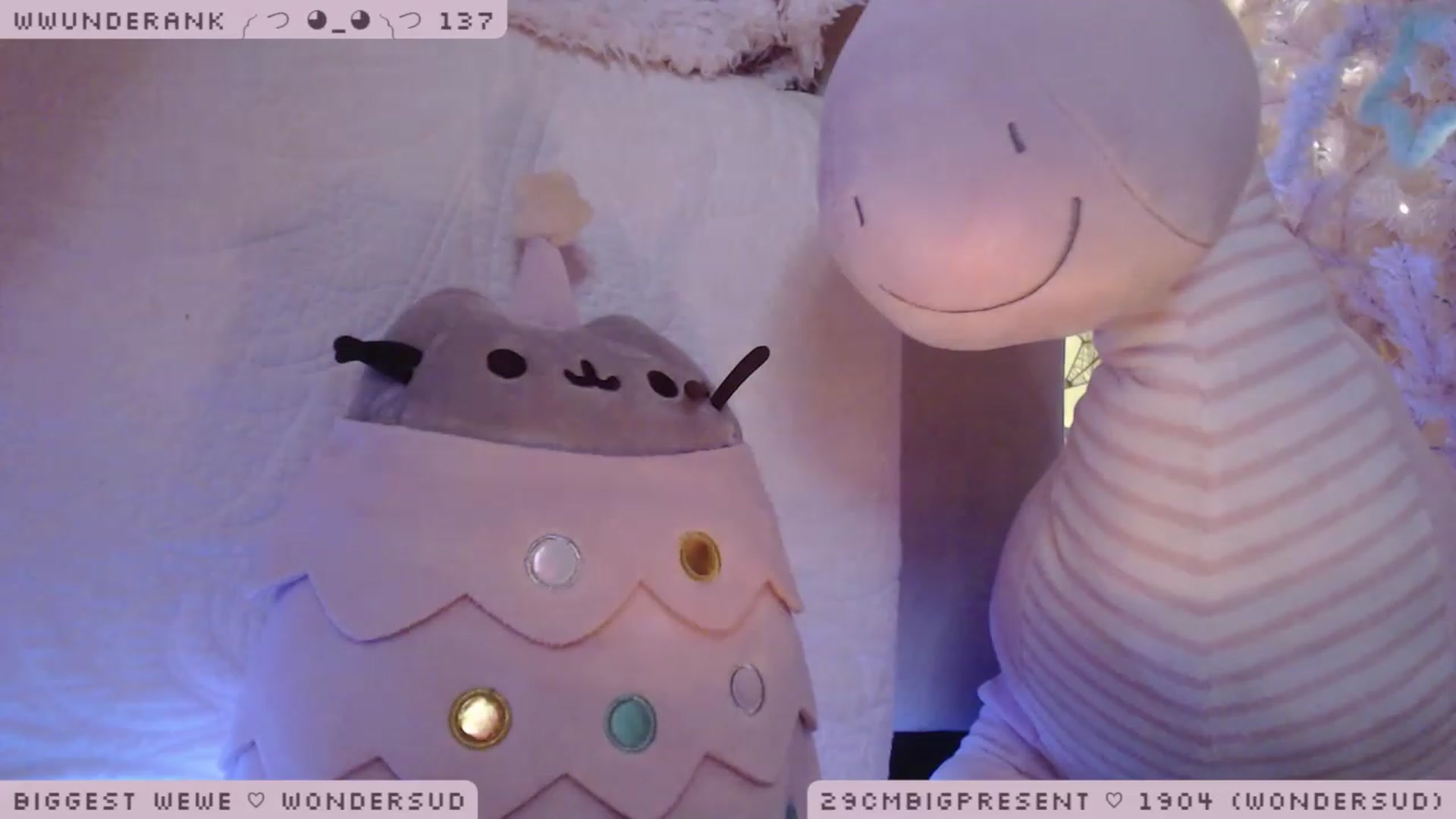 Gallery image thumbnail from MerryBishmas's myfreecams stream on, 12/17/2022, 04:00 image 13 of 20