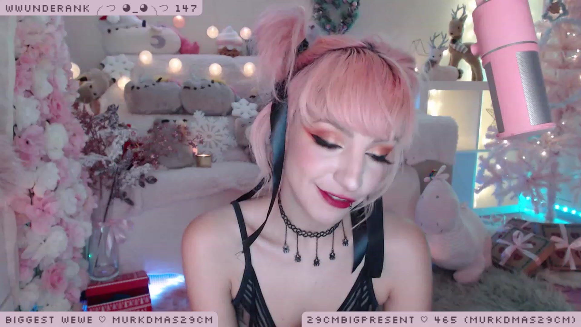 Gallery image thumbnail from MerryBishmas's myfreecams stream on, 12/18/2022, 04:10 image 13 of 20