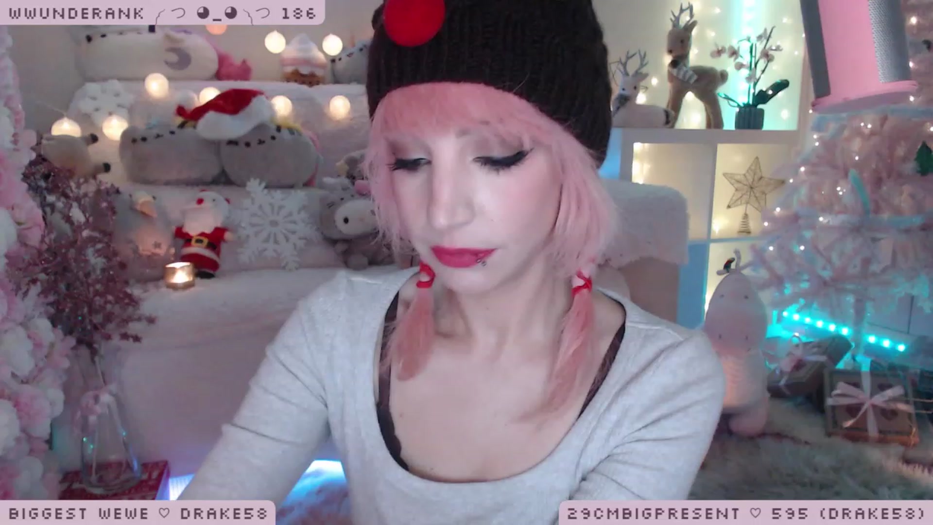 Gallery image thumbnail from MerryBishmas's myfreecams stream on, 12/22/2022, 02:29 image 3 of 20