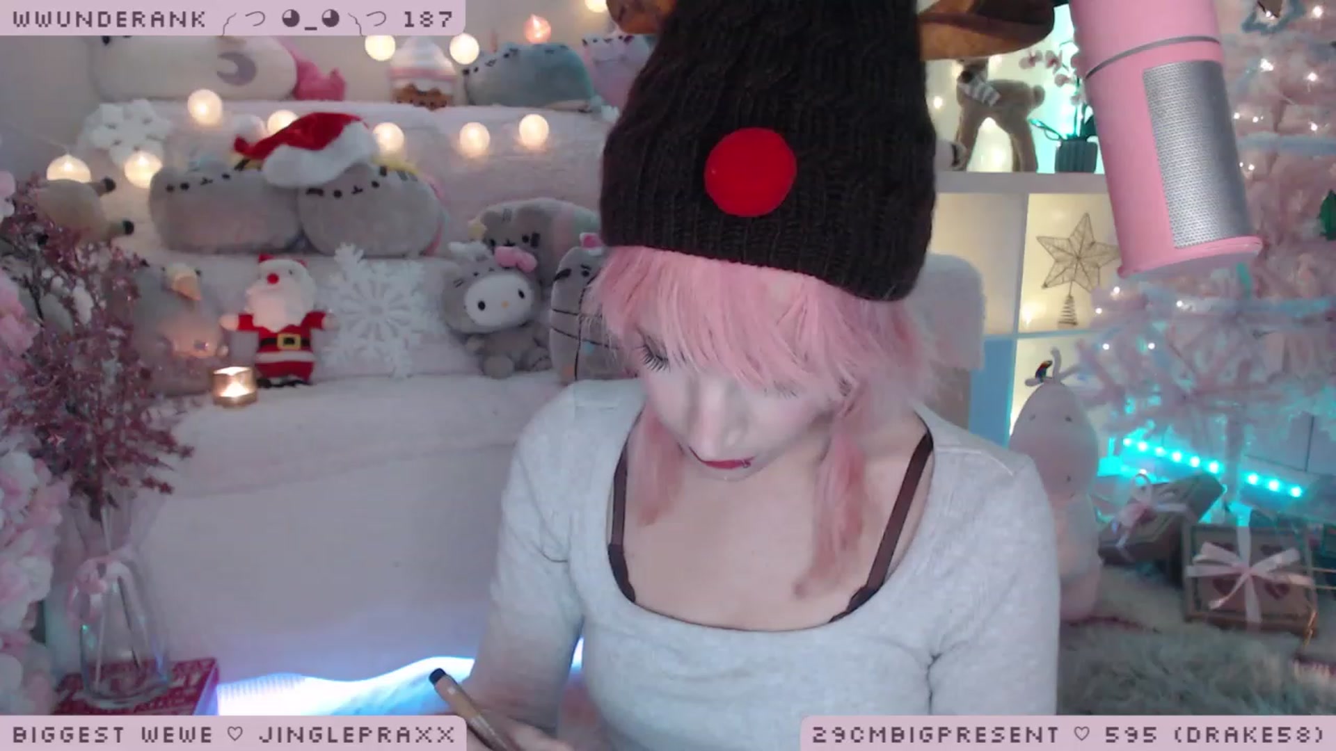 Gallery image thumbnail from MerryBishmas's myfreecams stream on, 12/22/2022, 02:29 image 18 of 20