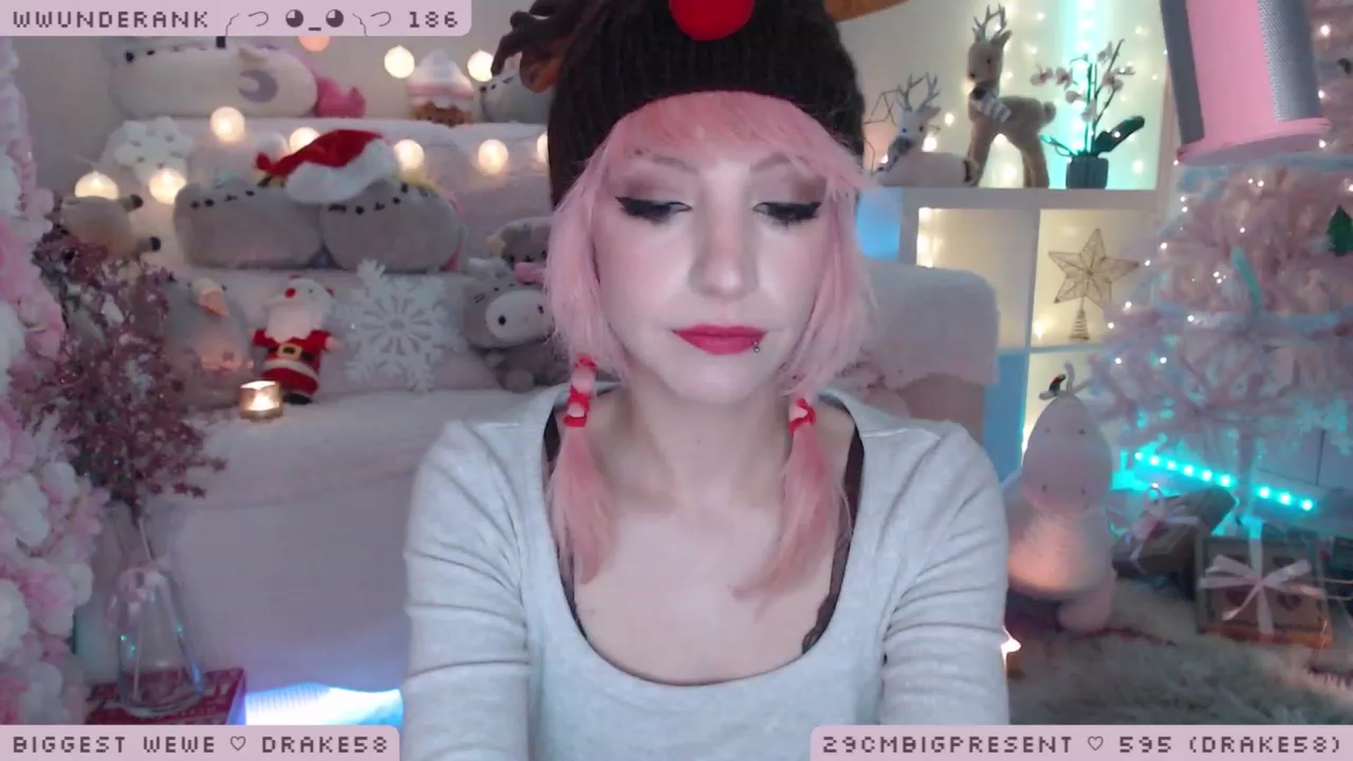 Gallery image thumbnail from MerryBishmas's myfreecams stream on, 12/22/2022, 02:29 image 2 of 20