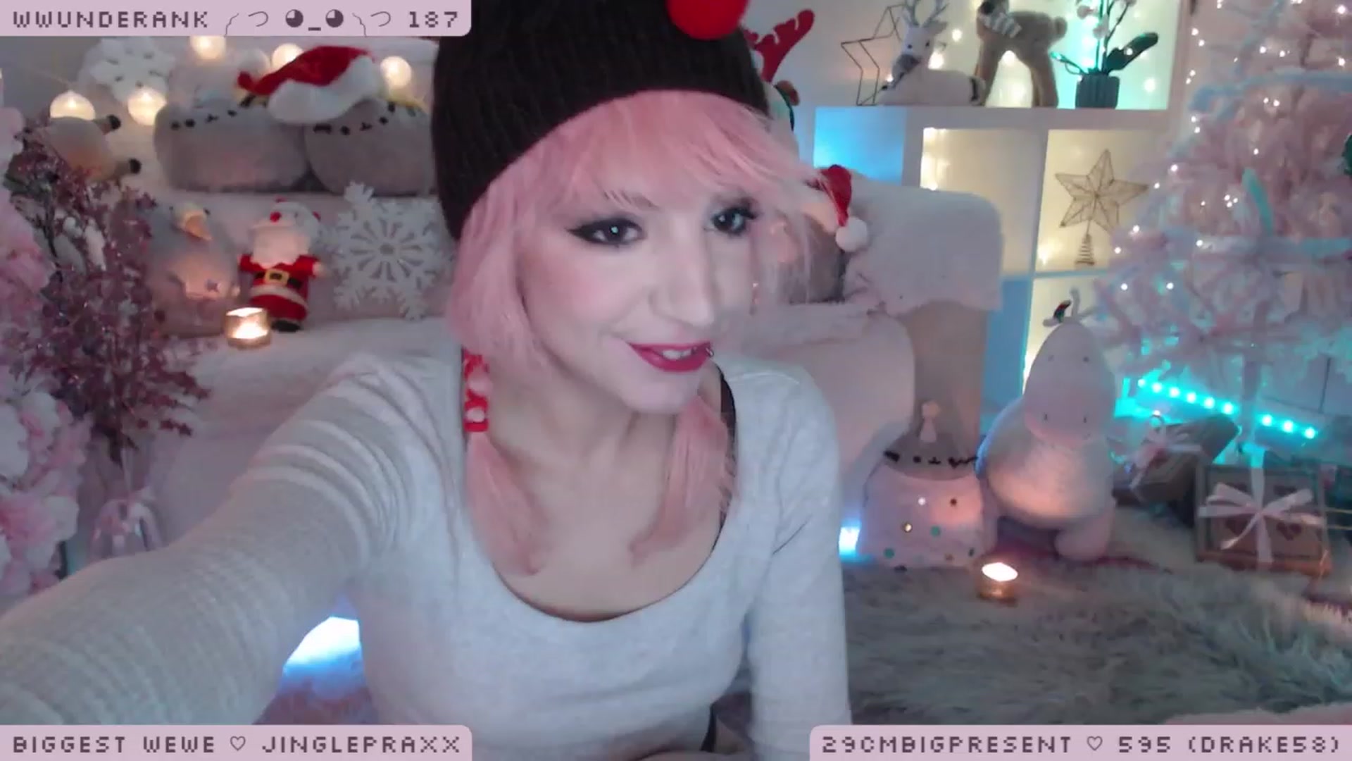 Gallery image thumbnail from MerryBishmas's myfreecams stream on, 12/22/2022, 02:29 image 13 of 20
