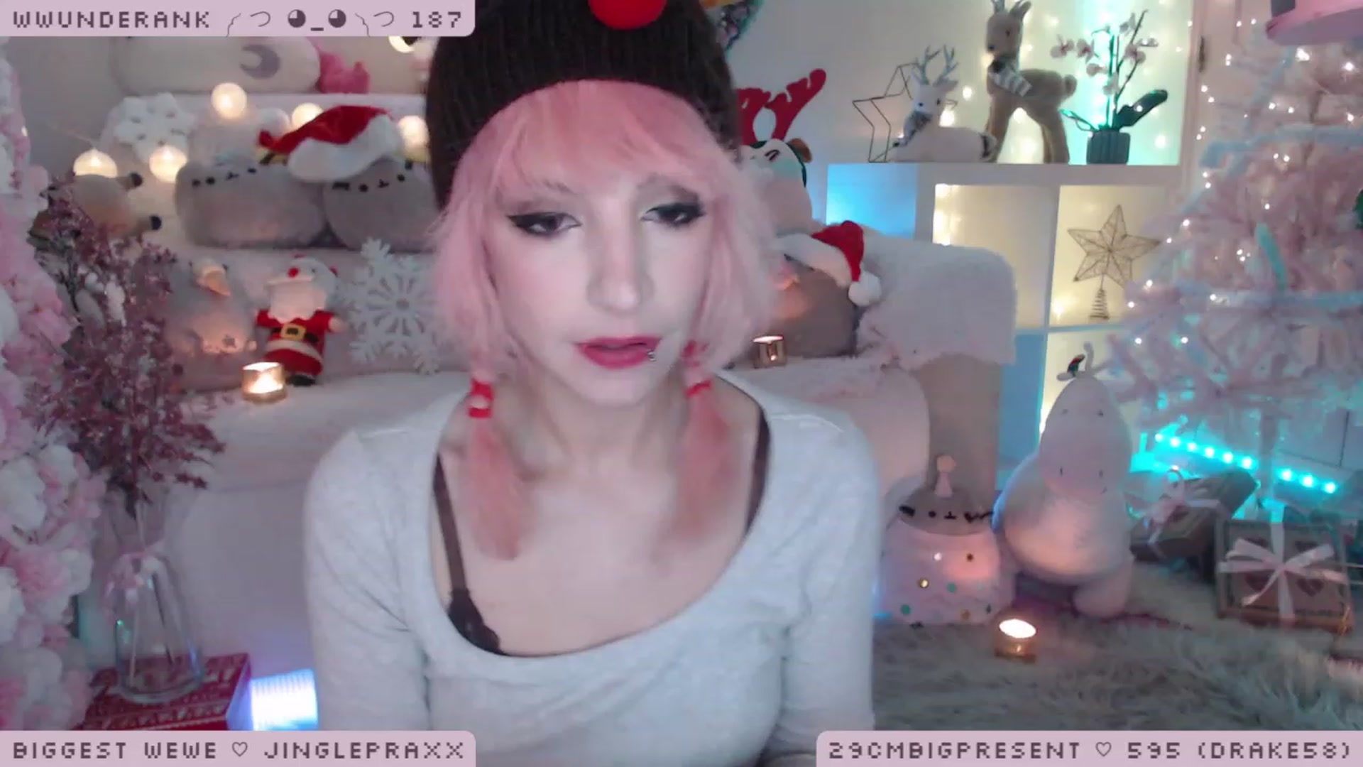 Gallery image thumbnail from MerryBishmas's myfreecams stream on, 12/22/2022, 02:29 image 12 of 20